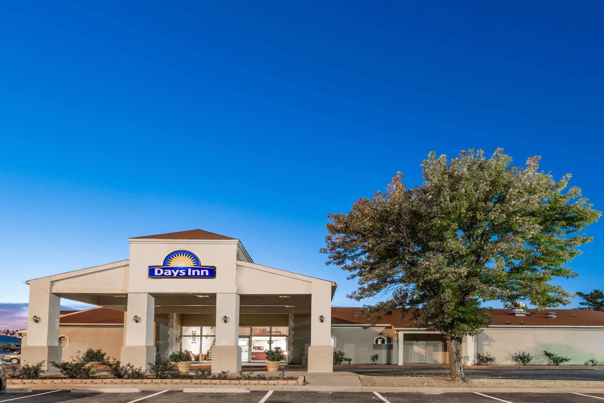 Days Inn By Wyndham Eastland Esterno foto