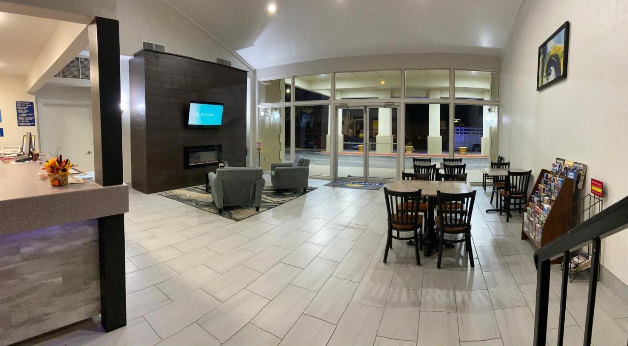 Days Inn By Wyndham Eastland Esterno foto